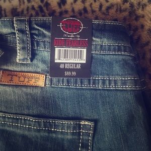 Size 40 regular Brand New Cowgirl Tuff Jean